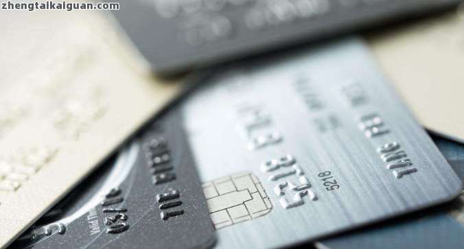波银行信用卡逾期几天会起诉，波银行信用卡30万额度逾期一个月多少钱
